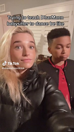 On a scale from 1-10 how good are her dance moves ? @sarahmoshow #dharmannfam #dharmann #fyp #shaundixon #sarahmoliski #xzybca #dharmannactors