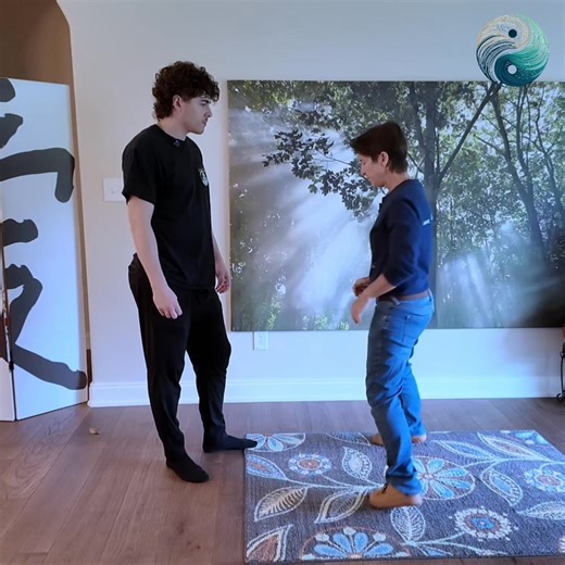 Discover the subtle art of Kua circling for internal power. Watch how a gentle circular motion can effortlessly move someone, even when they're pushing against you. See how this technique can make you powerful from within. Want to learn more? Go to www.TaiChiSusan.com #TaiChi #SusanThompsonTaiChi #TaiChiSusan #TaiChiLesson #InternalTaiChi #flowingmobility | Flowing Mobility Tai Chi