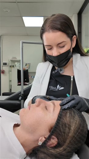 Ybella Spa by Yanelis Hernandez on Instagram: "MICROBLADING DE CEJAS | PARTE 2 ✨ Así fue el proceso completo de microblading en las cejas de Andrea 🤍 En esta segunda parte te mostramos el trabajo, la técnica personalizada y cómo se diseña cada ceja según la forma del rostro para lograr un resultado natural, definido y armonioso. En Ybella Spa el microblading no es solo un tratamiento, es un arte: ✔ Diseño previo ✔ Técnica pelo a pelo ✔ Pigmentos de alta calidad ✔ Resultado natural y duradero Es