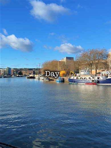 From day to night, Wapping Wharf just hits different ☕➡️🍸✨ #wappingwharf #wappingwharfbristol #bristolharbouside #bristolfoodie #bristolindependents #visitbristol