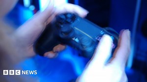 Extra screen time 'hits GCSE grades'