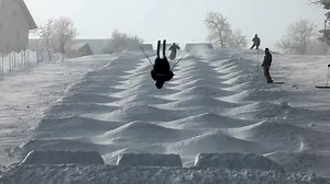 Mogul skiing-training (FIS Europa Cup, Stari Vrh, Slovenia)