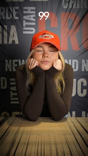 Bei uns gibt es nur eine Lösung! 🍕 und das ist ganz klar Pizza. Mehr unter smileys.de #smileys #pizza