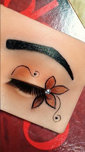 Flower Eye-Makeup Looks 🌸floral makeup #ytshorts #creativeeyeliner