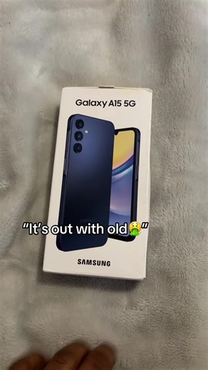 Yall i had an android since elementary , now im a freshman in high school with my iphone 17😍😍 i genuinely couldn’t be any happier 🥳💗#iphone #makemefamous #fyp #foryou #foryoupage