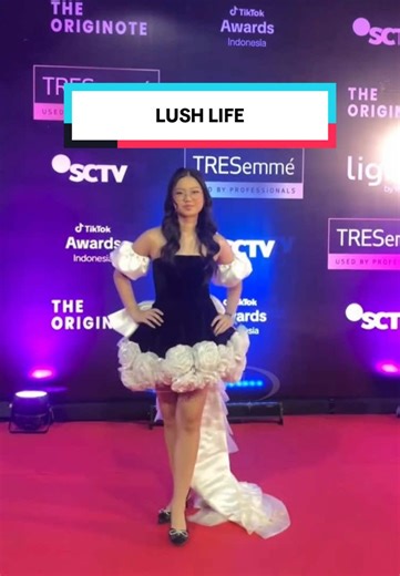Discover the Essence of a Lush Life