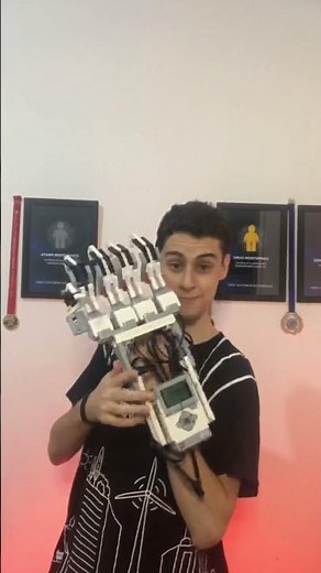 COMO FAZER UM BRAÇO ROBÓTICO em LEGO #Shorts