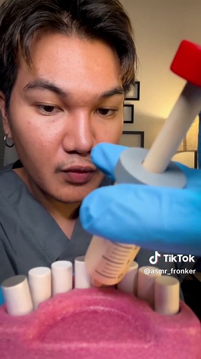 ASMR Fronker บน TikTok