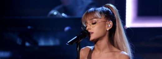 VIDEO: Ariana Grande & Jason Robert Brown Perform 'Jason's Song' on TONIGHT SHOW