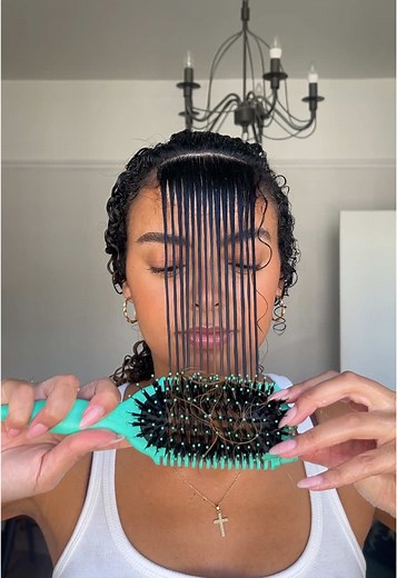Unlock Perfect Curls with BounceCurl Brush Tutorial