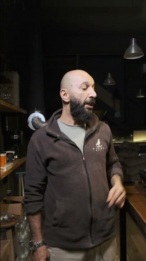 What is the difference between an Americano and a Long Black? Do you think there is a difference ...