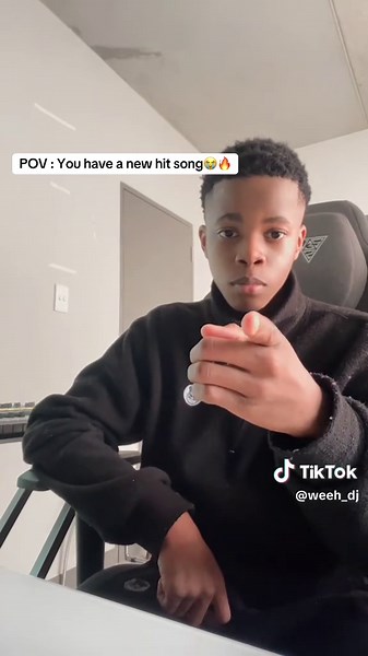 Yekelani umonaaaa #djveek #amapiano #nkosi #jazzworx #3stepchallenge #mawhoo #thukuthelaszn #oscarmbo