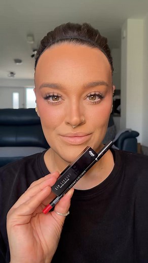 Its been a minute since I done a red lip 💋 lip liner ‘passion’ & lipstick ‘scarlet’ from BPerfect Cosmetics code MELISSAMUABP for discount 💄AD #bperfect #bperfectcosmetics #redlip #red #redlipstick #lipstick #makeup #makeuptutorial | Melissa Wharton Makeup Artist