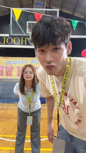 Golden Scenery of Tomorrow episode 2 now out on Viva One!!! Napanood nyo na ba? How was itttt hehehe #GSOT #GoldenSceneryOfTomorrow 🧡🧡 Also... stream legally please!!! 🙏🏽 | Bea Binene