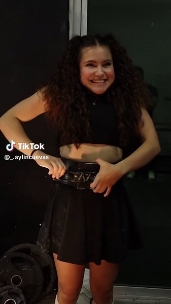 140 kg Mujer - Deadlift Powerlifting Motivation