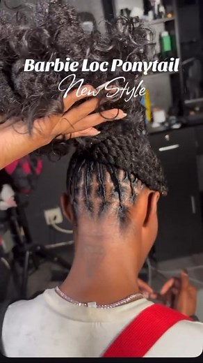 BARBIE LOC PONYTAIL 💕🌸 Locgician @_joycreations_ #locgician #goodlocday #cleanparts #locponytail #locinspiration | locgician