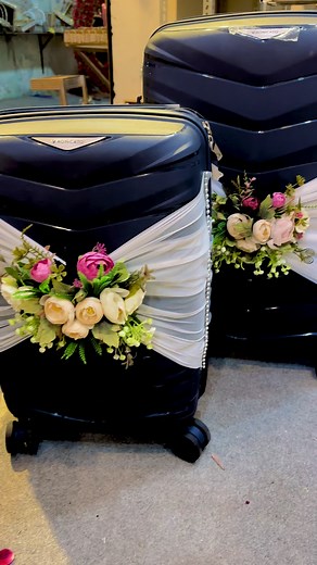 Stunning Wedding Table Decorations with Fresh Flowers