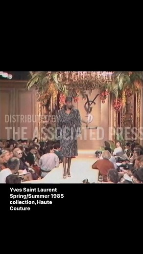 Yves Saint Laurent Spring/Summer 1985 collection, Haute Couture | Runwaymodel