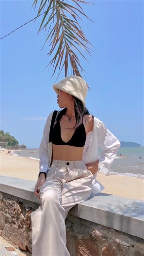 Crochet & Travel 🧶🚊🌊🌤 #chendadiy #crochet #crocheting #crochettiktok #crochetbikinitop