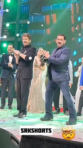 Salmankhan and ShahrukhKhan dance short 💗🔥 #salmankhan #ShahrukhKhan #ytshorts