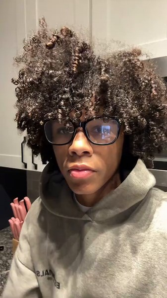 Stylish Curls Hairstyle Ideas for Light Skin