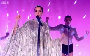 2.1M views · 177K reactions | LEVITATING - LIVE ON GRAHAM NORTON ✨ thank you The Graham Norton Show for having me back on the show. Always so much fun!!! ❤️ | Dua Lipa | Facebook