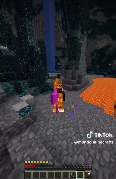 Speedrunner vs 5 Pro Players — Minecraft Showdown
