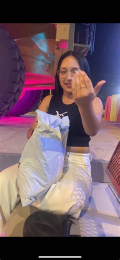 Unboxing Humorístico: Sorpresas de Temo