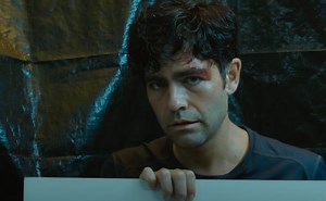 Netflix Releases 'Clickbait' Trailer -