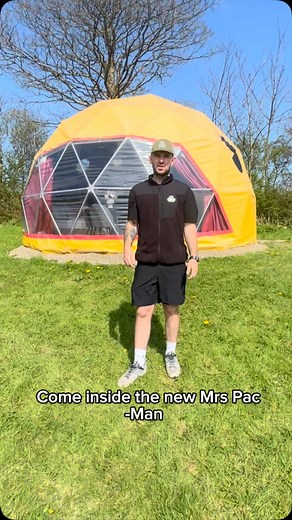 Our newest renovation is now ready to book 🙌 Introducing Mrs Pac-Man 👌 #fypシ #fypage #fy #airbnb #Wales #uniqueairbnb #uniquestays #staycation #familytime #familyfun #holiday | Apple Camping