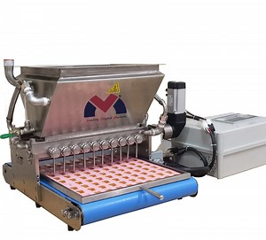 [Hot Item] Crystal Soft Gummy Candy Jelly Making Equipment Sweets Bear Lips Donuts Hearts Caterpillars Flowers Letters Bananas Gummy Mould Heath Gummies Candies Machine