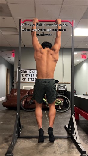 DEAD HANG BENEFITS 1. Grip strength 2. Shoulder mobility 3. Spinal decimpression 4. Muscle relaxation