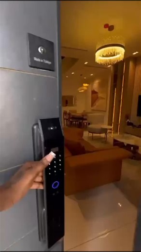 Luxury Shortlets & Apartments | Lagos on Instagram: "2 Bedroom Luxury Maisonette Dm @lizzyluxuryhomes for a reservation Minimum of 2 nights and above Location: Rock Drive Street off Admiralty Way, Lekki Phase 1, Lagos 🇳🇬 Price:DM Refundable Caution fee: 100k FEATURES: - 24/7 Electricity - 24/7 Security - Super-fast Wifi - Netflix - ⁠YouTube - ⁠DSTV - ⁠Swimming Pool - Washing machine - Clean treated water - ⁠Gym - Housekeeping services - Ample parking space - Smart TV in all rooms - All rooms a