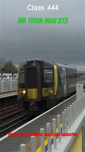 South Western Railway Class 444/0 22 + 444/0 27 passing Wimbledon | 21/12/25 | Mr Train Man 373