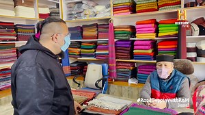 154K views · 625 reactions | क्या आपको पता है कि सबसे मुलायम शॉल पश्मीना शॉल कश्मीर में बनने शुरू हुए और फ़िर दुनिया भर में प्रसिद्ध हो गए! #RoadTrippinwithRnM S2 Co-powered by Happydent India #SparklingSmile | HISTORY | Facebook