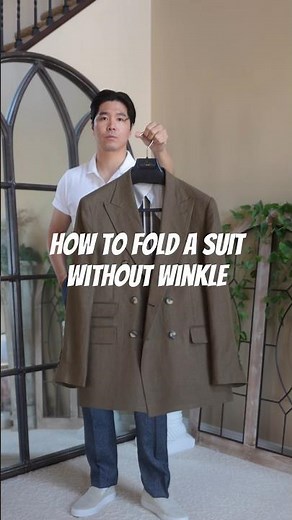 How to fold a SUIT without Wrinkles for traveling 👔✈️ Subscribe for more🔴 #styletips