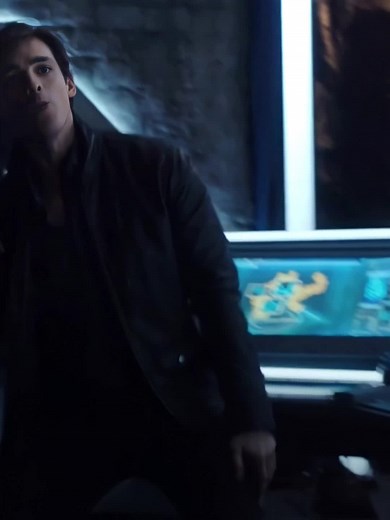 Flop era #foryoupage #brucewayne #dickgraysons #fyp #fy #nightwing #titansseason3 #titansedit #titansdc #dceu #viral