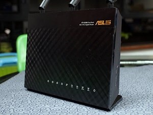 附帶 USB 3.0 及雙核心處理器　ASUS RT-AC68U 雙頻無線路由器