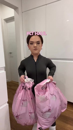 Pretty Little Thing Haul: Stylish Clothing Review