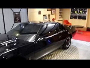 Knight Rider KITT Replica (systems activated)