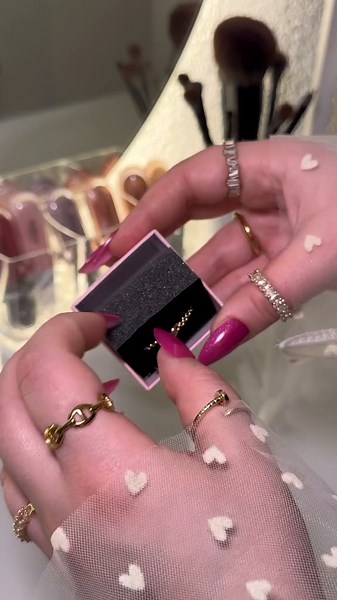 Enchanting Pandora Jewelry - Openable & Engravable Love Locket Dangle Charm