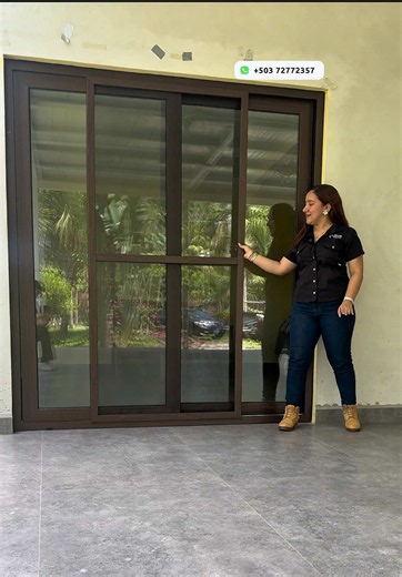 PARTE 1🙌🏼 ✨ Un proyecto que combina funcionalidad, confort y diseño frente al mar 🌴🏡. En esta ocasión instalamos ventanas y puerta corrediza de PVC color nogal con zaranda, una excelente opción para disfrutar de la ventilación natural, la iluminación y un acabado elegante que armoniza perfectamente con el entorno de playa. Cada detalle fue pensado para brindar comodidad y durabilidad, creando espacios acogedores para disfrutar en cualquier momento del día. 😍 📞 503 7277-2357 📍Col. Guadalup