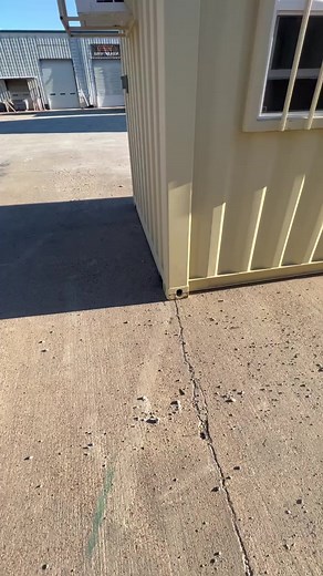 Maximize efficiency with our 20’ office container equipped with storage space. An ideal solution for your onsite office needs! 💼📞 (940) 242-3178🖥️ www.xcalibercontainer.com#ContainerOffice #Onsiteworkspace #ShippingContainer | XCaliber Container