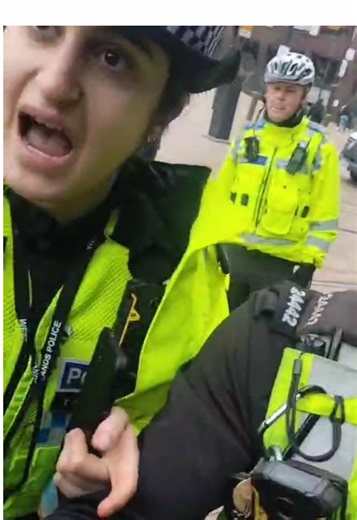 Police Activity in Birmingham City Centre