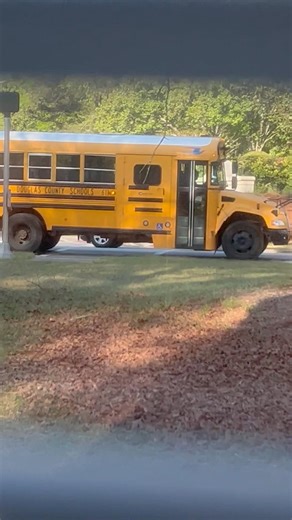 Bus 611 2019 bluebird vision with handicap♿️