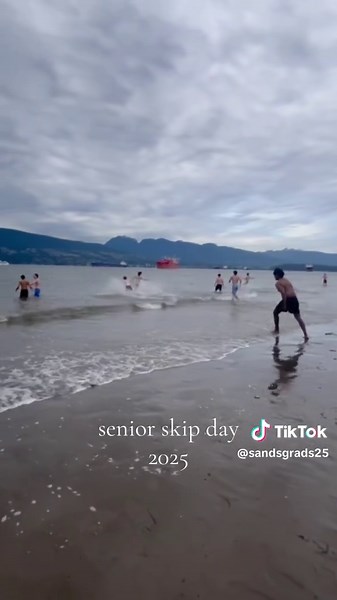 19 days until the last day of school.. #fyp #grads #highschool #senioryear