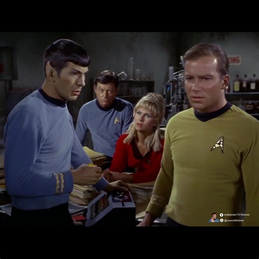 De acordo com o “projeto de prolongamento da vida”, implementado pelos adultos do planeta, uma pessoa envelheceria apenas 1 mês em um período de 100 anos. Infelizmente, algo deu errado e o que aconteceu na prática foi o envelhecimento absurdamente acelerado, ou seja, o contrário do que se buscava. According to the "life extension project" implemented by the planet's adults, a person would age just 1 month in a 100-year period. Unfortunately, something went wrong, and what actually happened was a