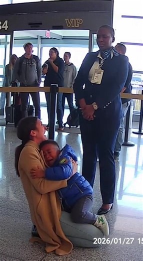 At the boarding gate, the ground staff blocked me and my son. “Your tickets were canceled,” she said coldly. “We needed the seats for a VIP.” My son began to cry, clutching my hand. I didn’t argue—I just pulled out my phone and sent one message. Five minutes later, the airport speakers crackled: “Attention: this flight is suspended indefinitely by order of the Security Command.” The airport manager came running, drenched in sweat. “Ma’am,” he stammered, “there’s been… a terrible mistake.” The at