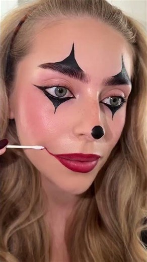 clown makeup hack for halloween 🤡 @lenkalul