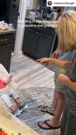 A beautiful video of "serve and return" interactions; one of the foundations for communication. It  illustrates  how "talking" can be so much more than using verbal communication... even babbling can… | Helen Rush